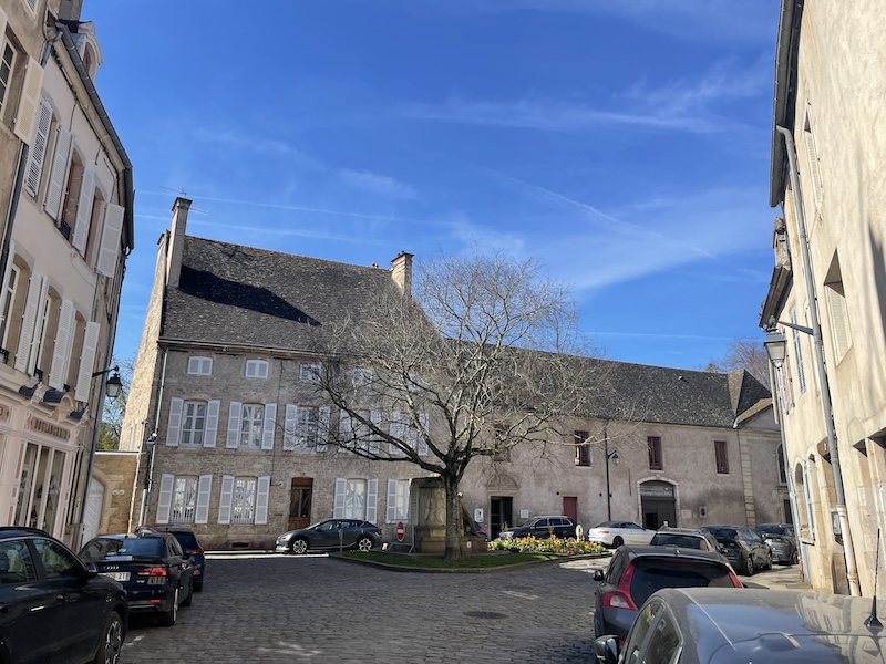 Beaune, but make it a movie. Cobbled streets, caramel rooftops, and not a selfie stick in sight — just you, a baguette, and the kind of French charm that feels too magical to be real (but somehow is).