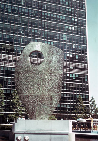 Barbara Hepworth's bronze sculpture Single Form on the grounds of the United Nations in New York, 1964